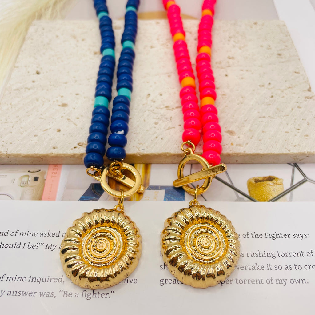JI JOYA VENTA AL POR MAYOR|Mayorista Collar de Cuentas con Colgante de Caracol Dorado | 2 Colores (Azul/Verde Rosa/Naranja) Joyería Moda