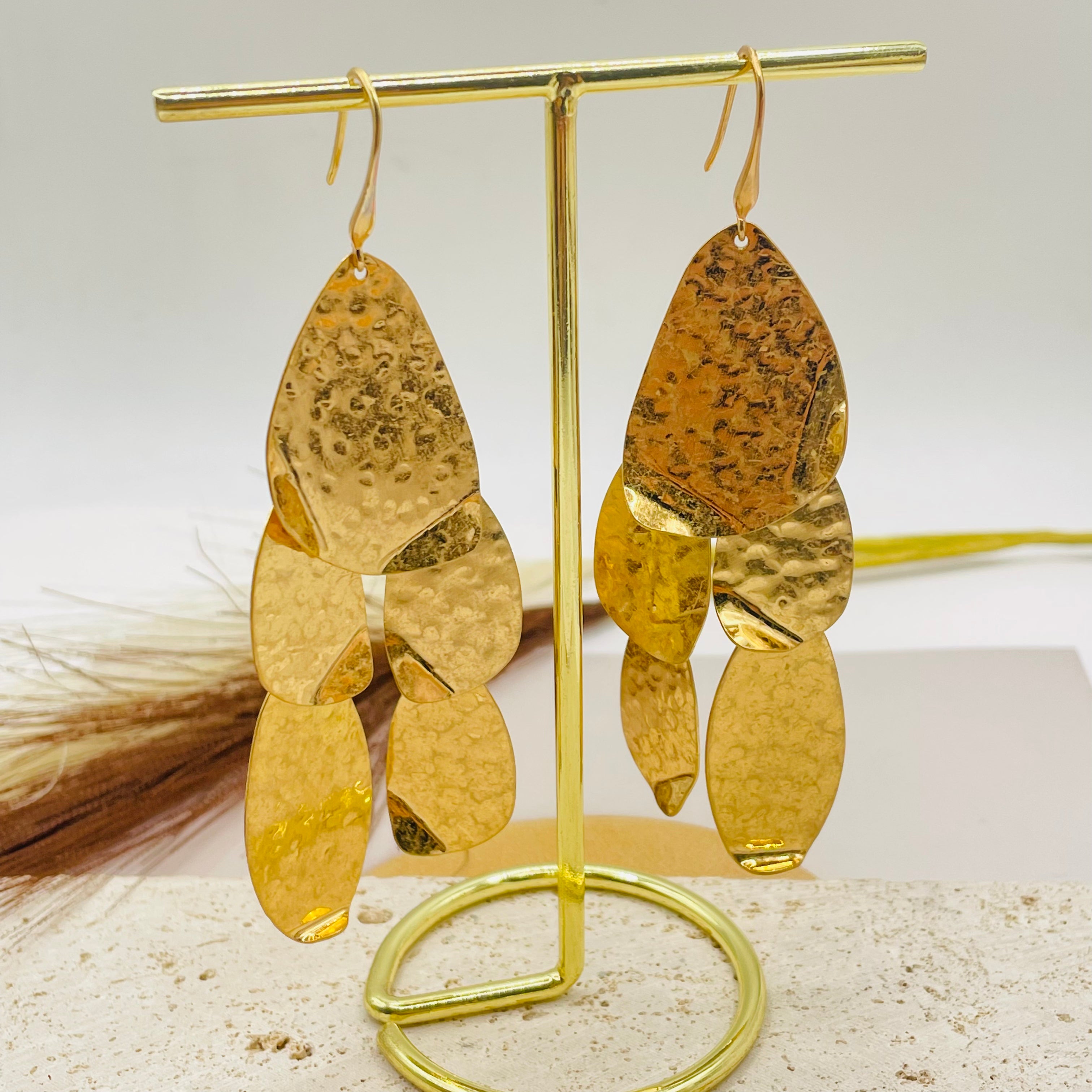 Pendientes Colgantes de Láminas Martilladas | Diseño Cascada | Oro y Plata | Joyería Mayorista|JI JOYA