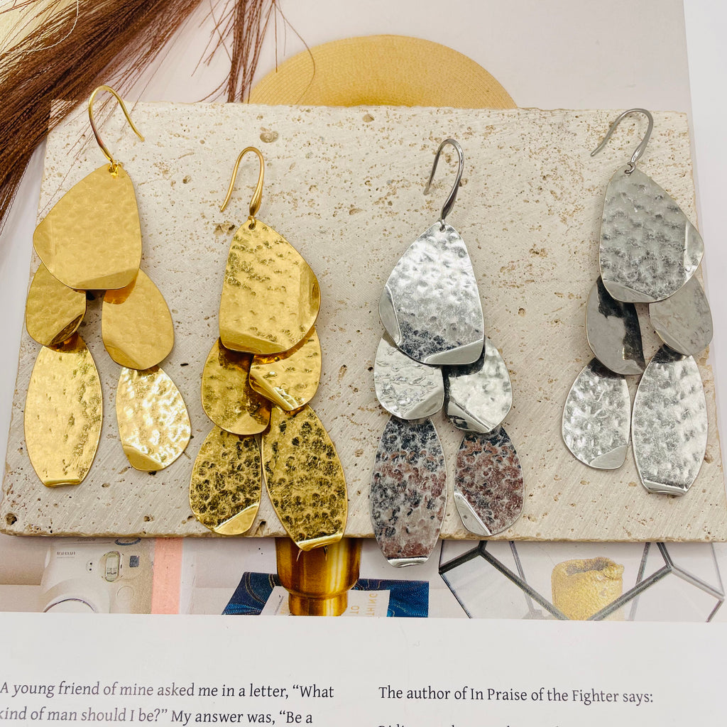 Pendientes Colgantes de Láminas Martilladas | Diseño Cascada | Oro y Plata | Joyería Mayorista|JI JOYA