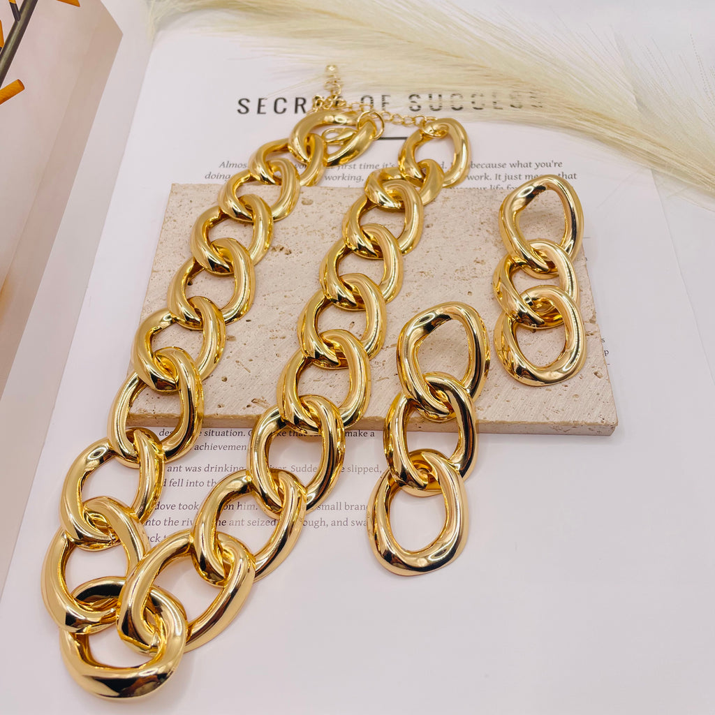 Mayorista: Collar de Eslabones Grandes Gruesos, Diseño Minimalista Moderno, Cadena de Moda en Dorado y Plateado para Mujer