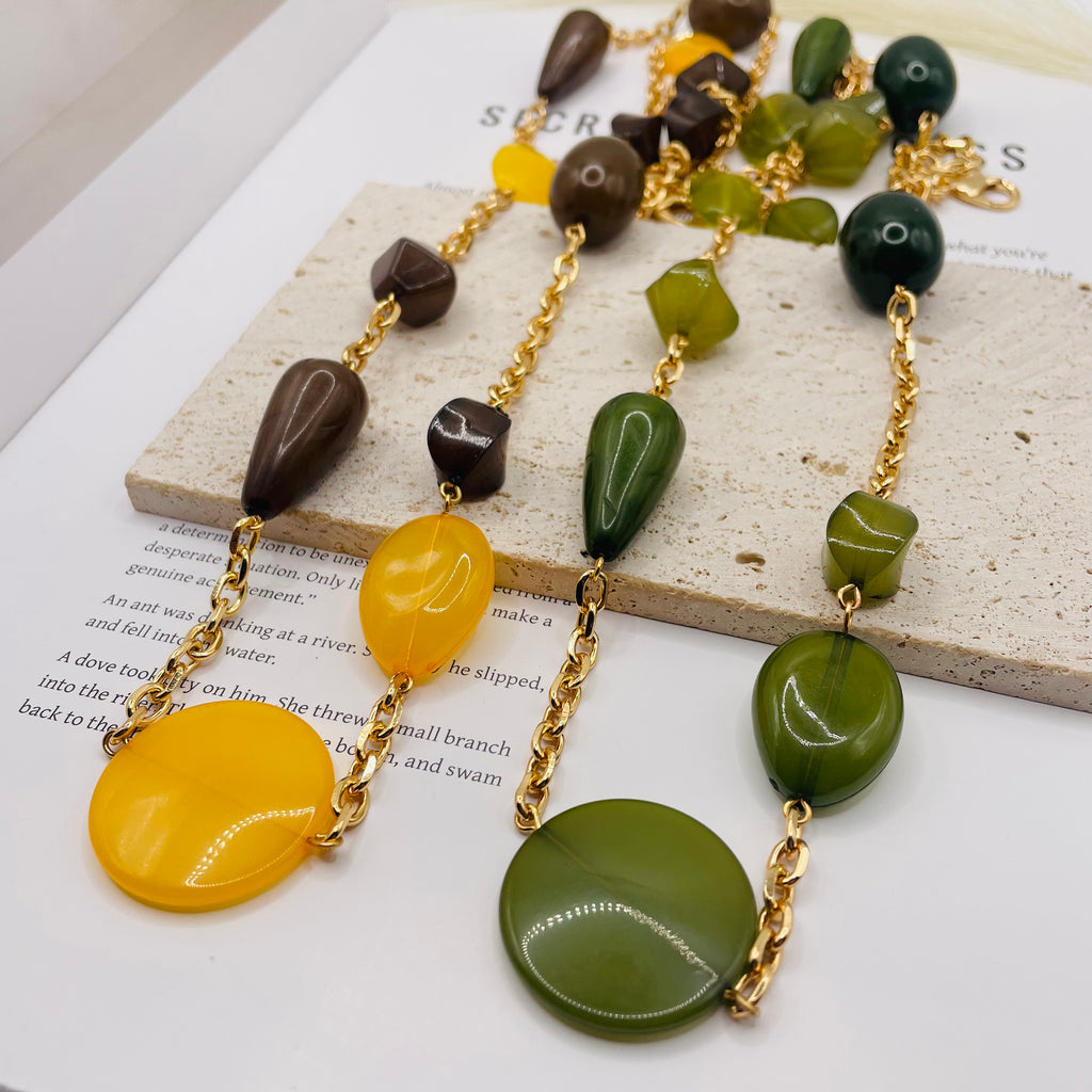 JI JOYA VENTA AL POR MAYOR|Collar de Moda con Cuentas de Resina en 2 Colores (Amarillo / Verde) - Joyería al Por Mayor
