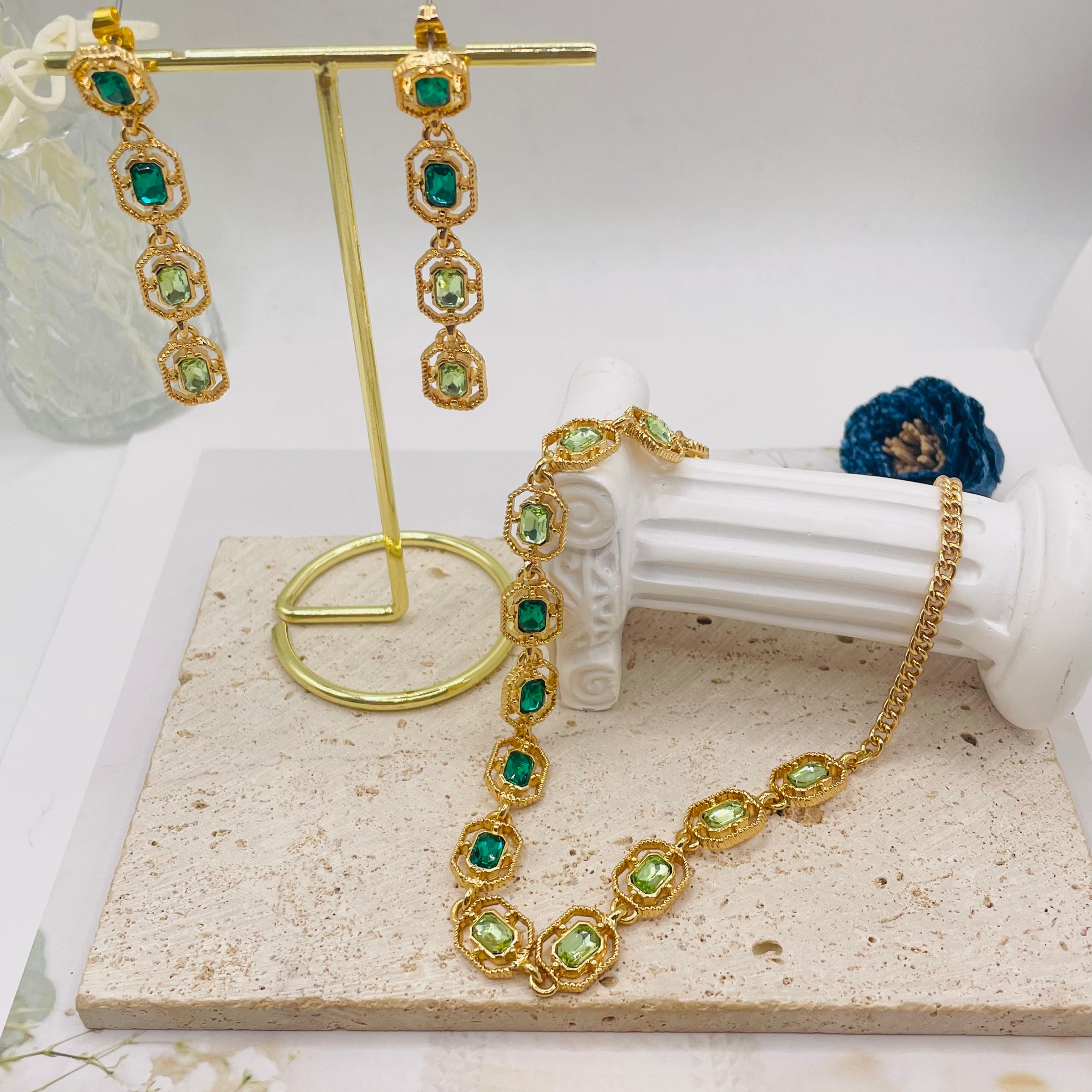 JI JEWELRY WHOLESALE,Simple and elegant square gemstone necklace, suitable for various occasions.