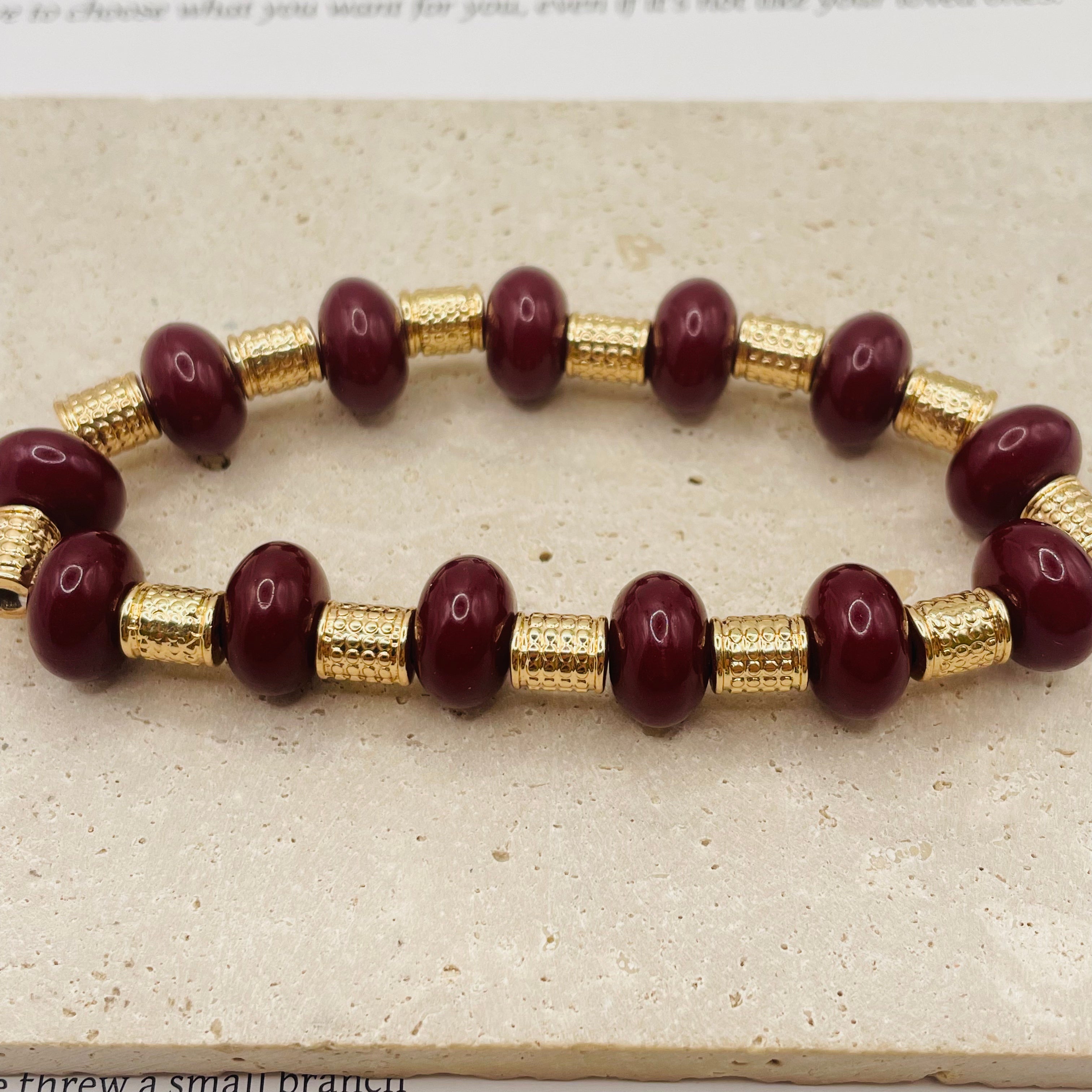 JI JOYA VENTA AL POR MAYOR|Pulsera de Cuentas Elegante de Resina con Accesorios Dorados | Venta al Mayorista 2 Colores