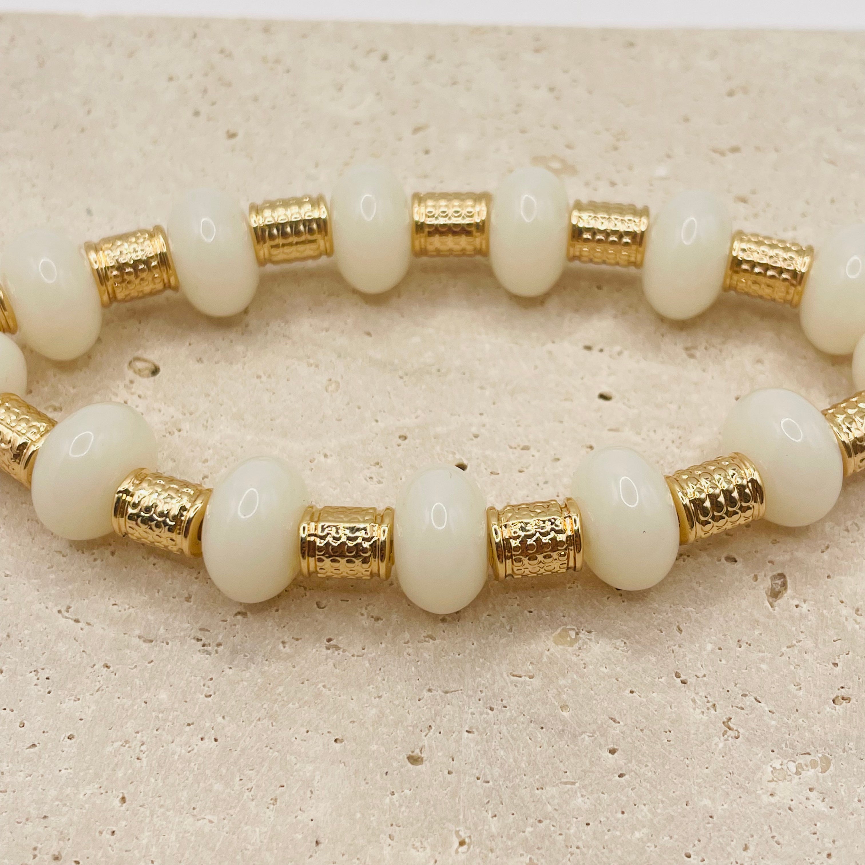 JI JOYA VENTA AL POR MAYOR|Pulsera de Cuentas Elegante de Resina con Accesorios Dorados | Venta al Mayorista 2 Colores