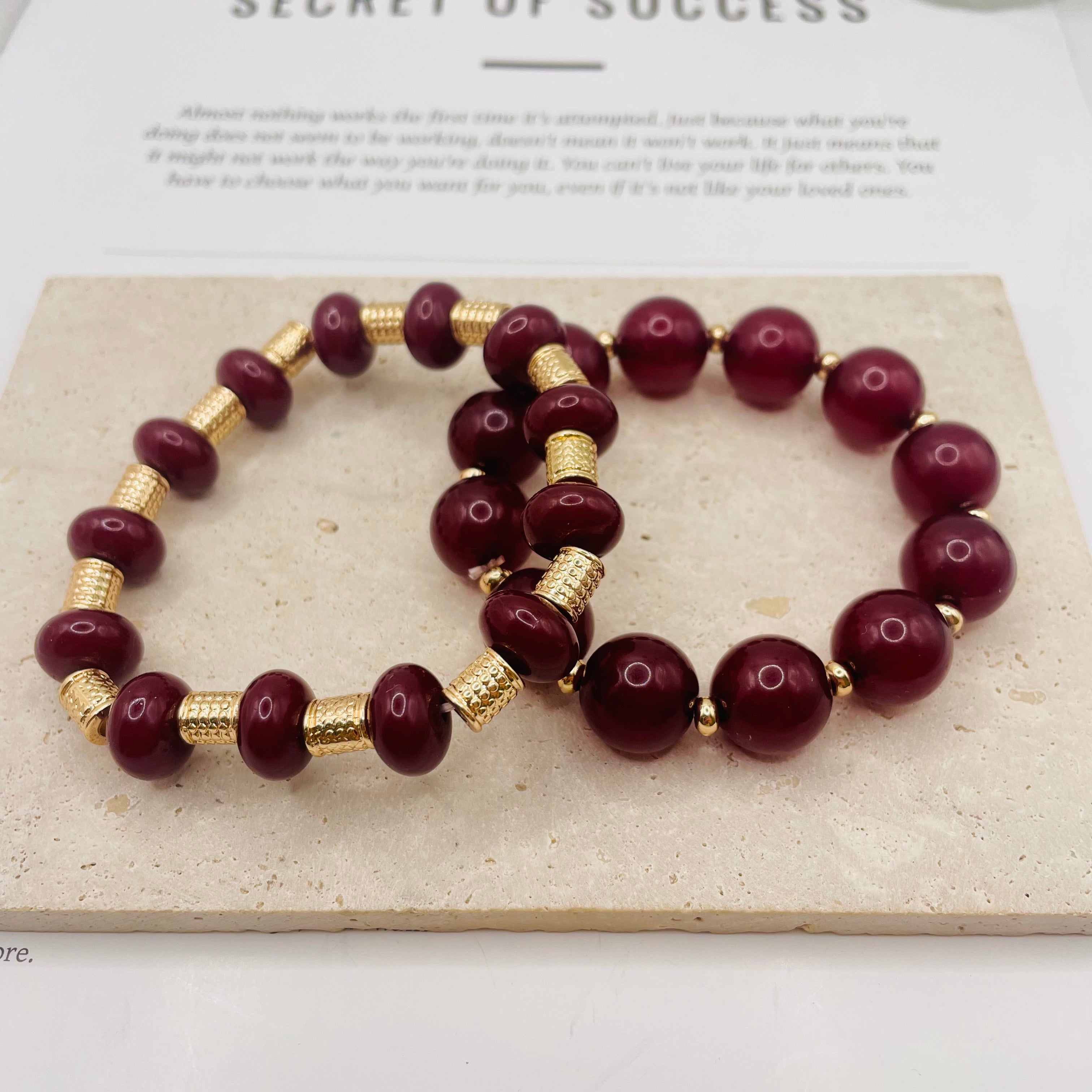 JI JOYA VENTA AL POR MAYOR|Pulsera de Cuentas Elegante de Resina con Accesorios Dorados | Venta al Mayorista 2 Colores