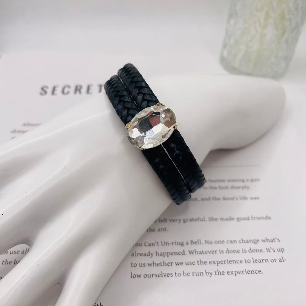JI JOYA VENTA AL POR MAYOR|Pulsera Trenzada de Cuero con Piedra de Cristal Ovalada | Moda Elegante para Mujer | 2 Colores Disponibles (Vino Negro) | Joyería al Por Mayor
