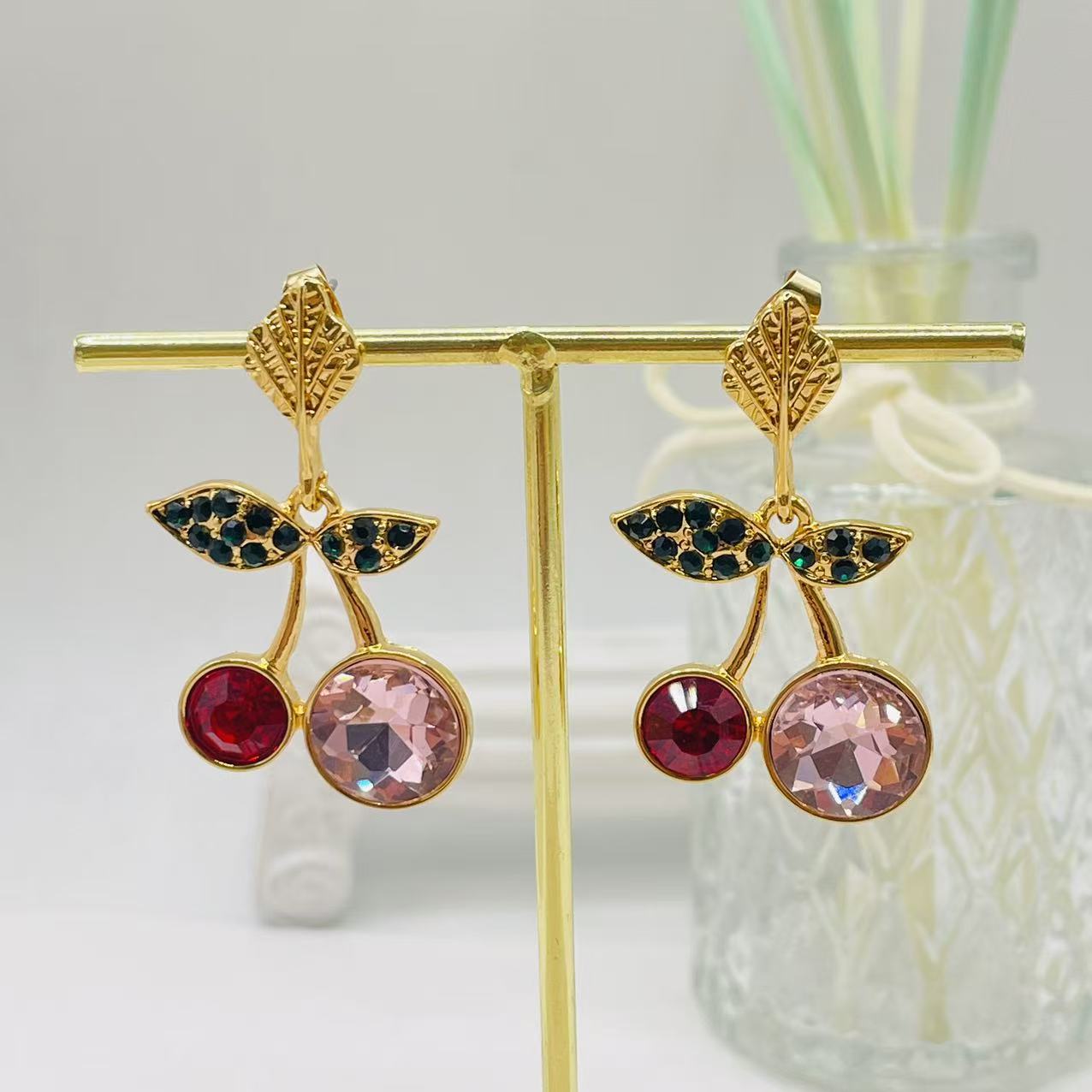 JI JOYA VENTA AL POR MAYOR|Pendientes Colgantes de Cerezo con Piedras Brillantes, Diseño de Fruta, Joyería Mayorista en Oro Rosa/Rojo para Mujer