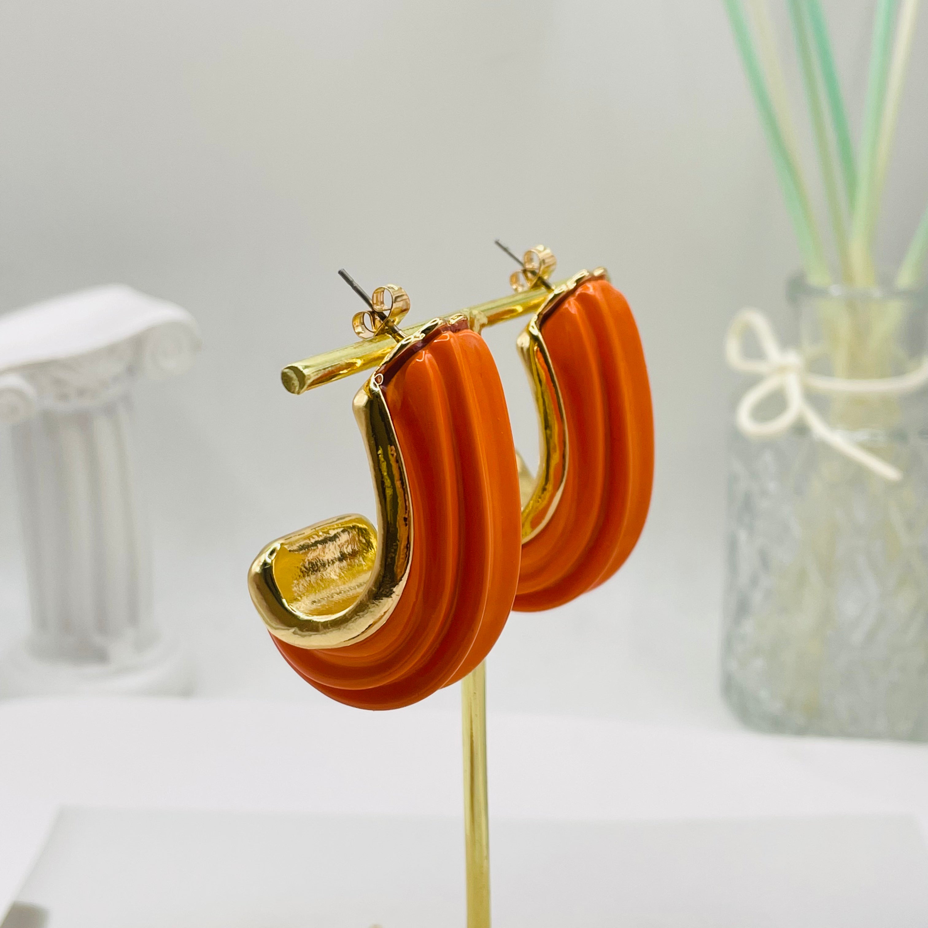 JI JOYA VENTA AL POR MAYOR|Pendientes de Moda Colores Surtidos con Detalle Dorado | Pedido Mínimo para Mayoristas