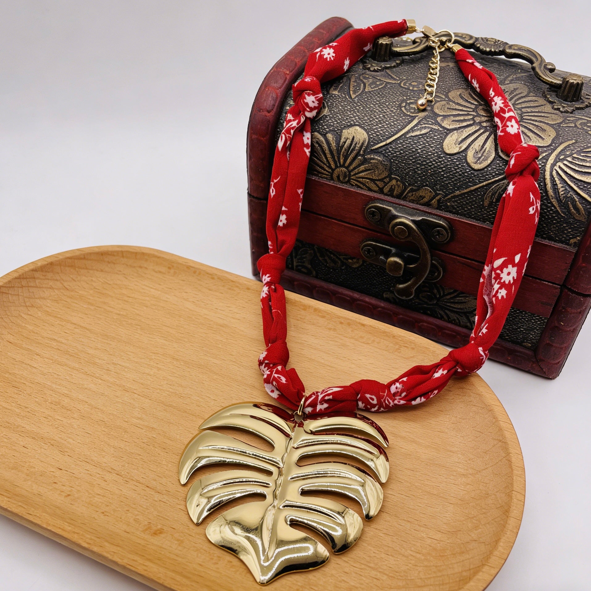 Collar vintage con hojas de monstera y flores | Collar vintage con hojas de monstera y flores rojas | Collar con pañuelo de seda azul claro | Cadena de clavícula de tela estilo resort francés|JI JOYA