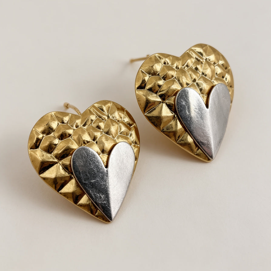 Pendientes Doble Corazón Texturizados Bicolor Oro y Plata | Mayorista Accesorios de Moda|JI JOYA