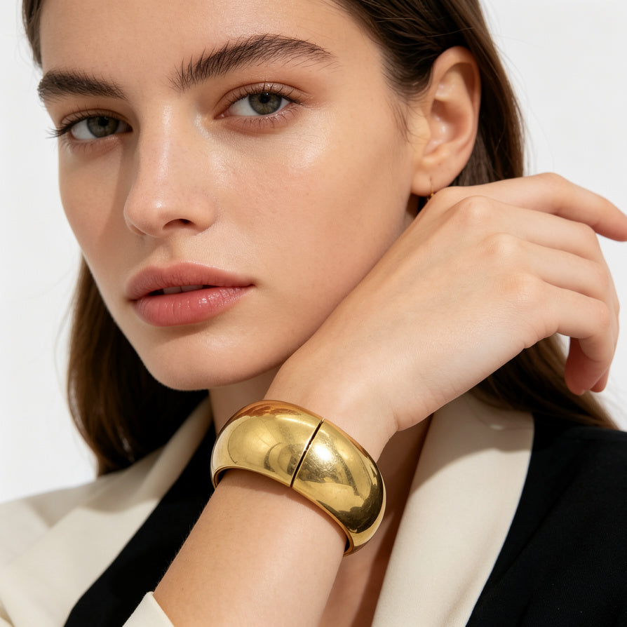 Brazalete de Oro Grueso Clásico | Bisutería al Por Mayor para Mujeres | Cierre de Resorte, Diseño Elegante|JI JOYA
