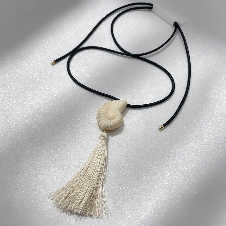 Collar Choker con Concha Nautilus y Flequillo - 3 Colores Disponibles | Venta Mayorista|JI JOYA