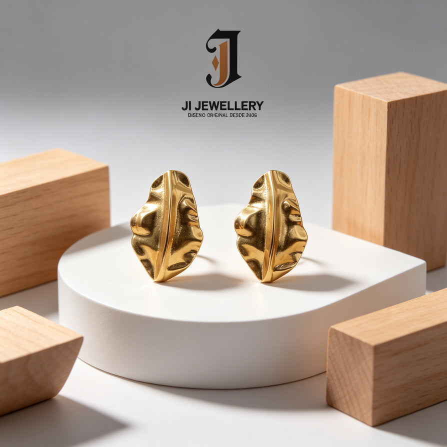 Pendientes de Metal Dorado Estilo Bohemio | Diseño de Hoja Plegada | Por Mayor para Tiendas de Moda| JI JOYA