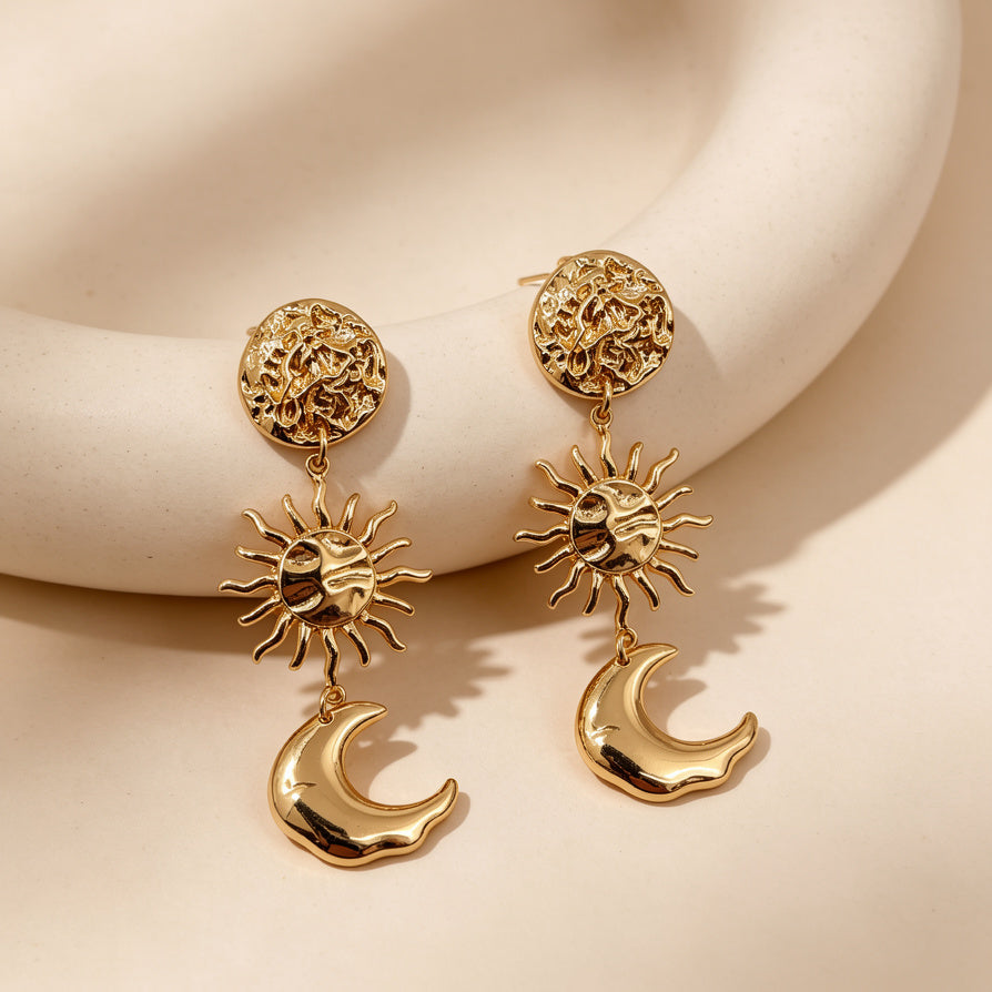 Pendientes Texturizados de Sol y Luna | Proveedor de Accesorios de Moda al Por Mayor|JI JOYA