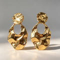 Aretes Colgantes de Textura Martillada en Oro y Plata - Joyería de Moda al Por Mayor|JI JOYA