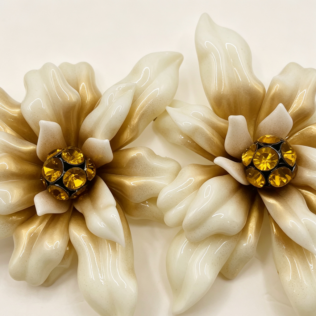 Set Pendientes y Pulsera Flor Crema‑Oro, Accesorios de Fiesta para Mujer, Venta al Por Mayor|JI JOYA