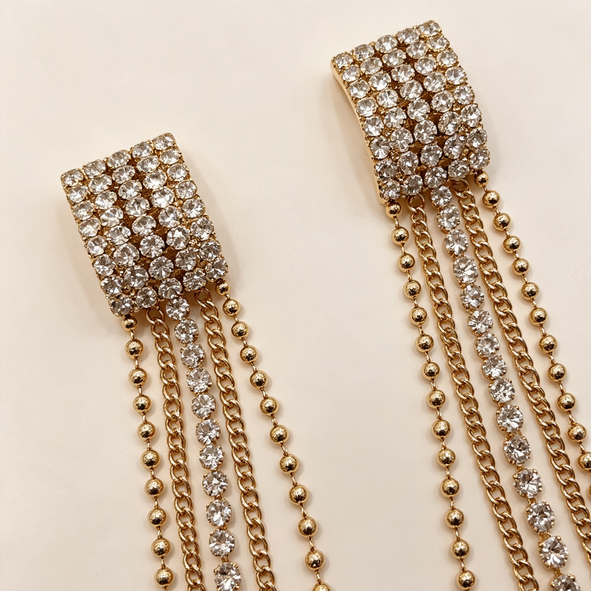 Pendientes largos de cadena con pedrería, flecos brillantes, dos colores dorado y negro, mayorista JI JOYA