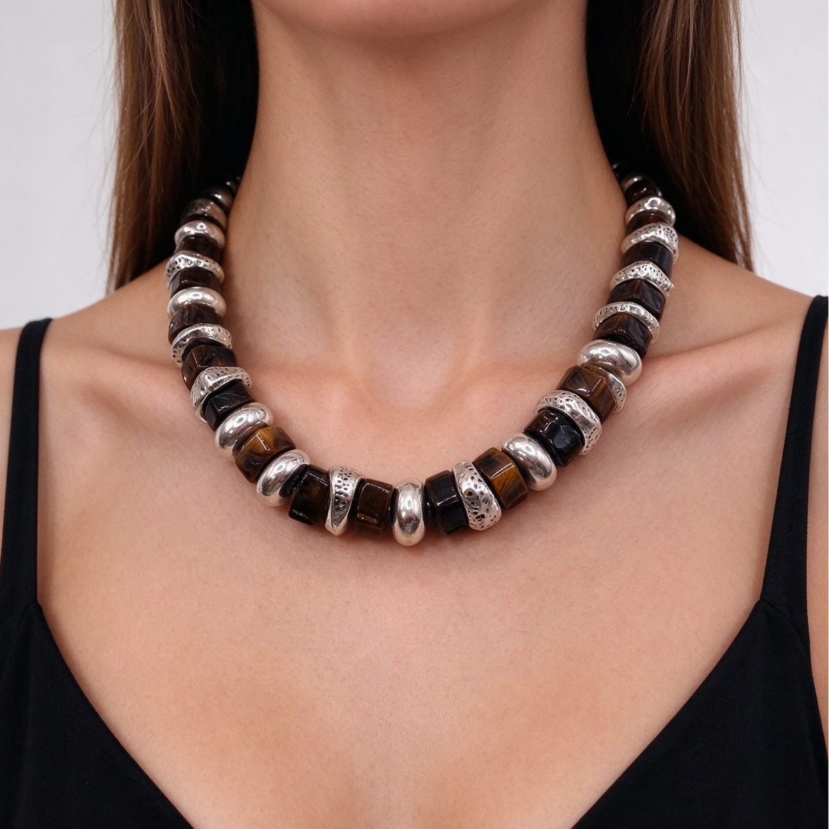 Collar de piedras naturales y piezas de metal plata, diseño boho grueso, accesorio de moda al por mayor|JI JOYA