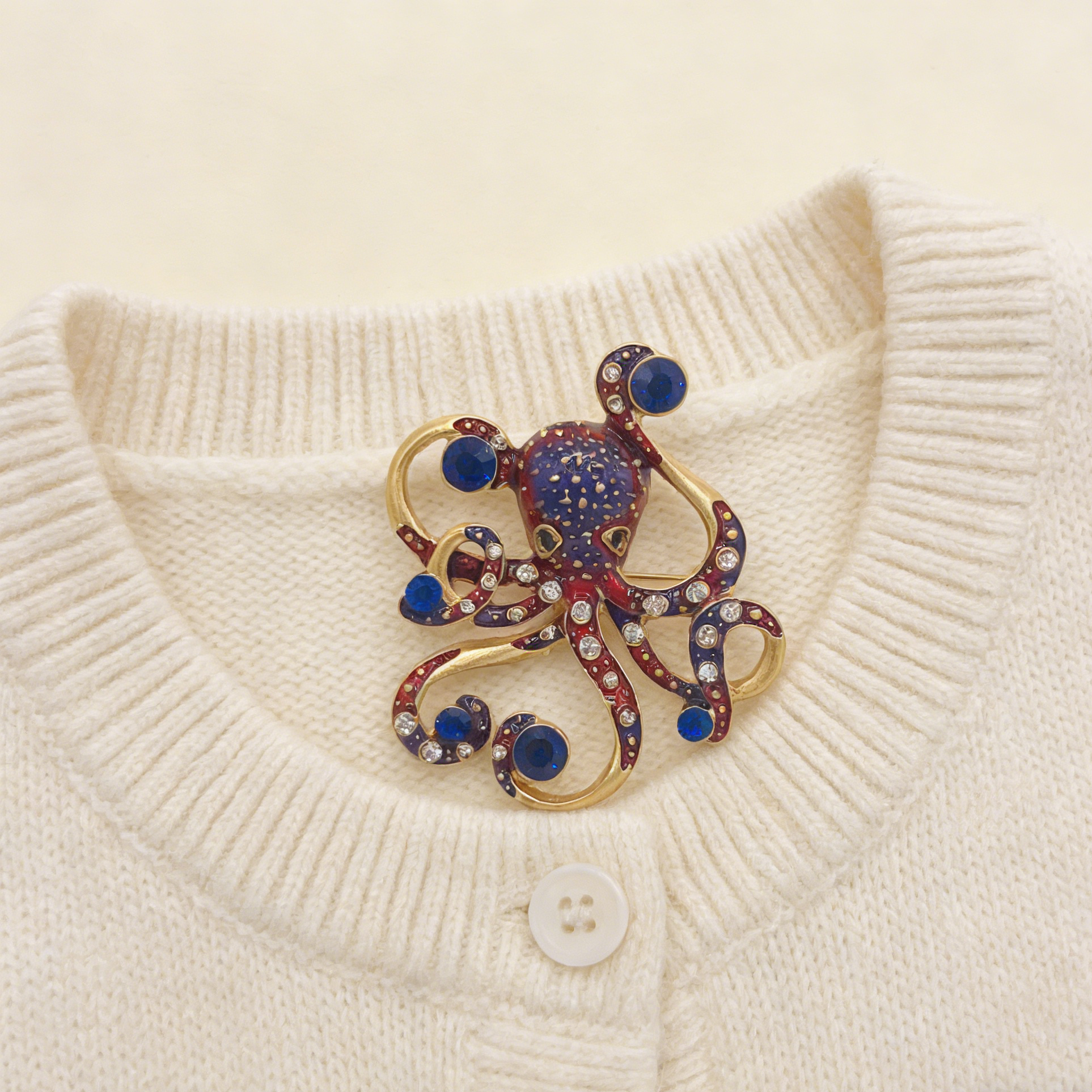 Broche vintage de polvo esmaltado | Alfinete com design de oceano e strass vermelho e azul