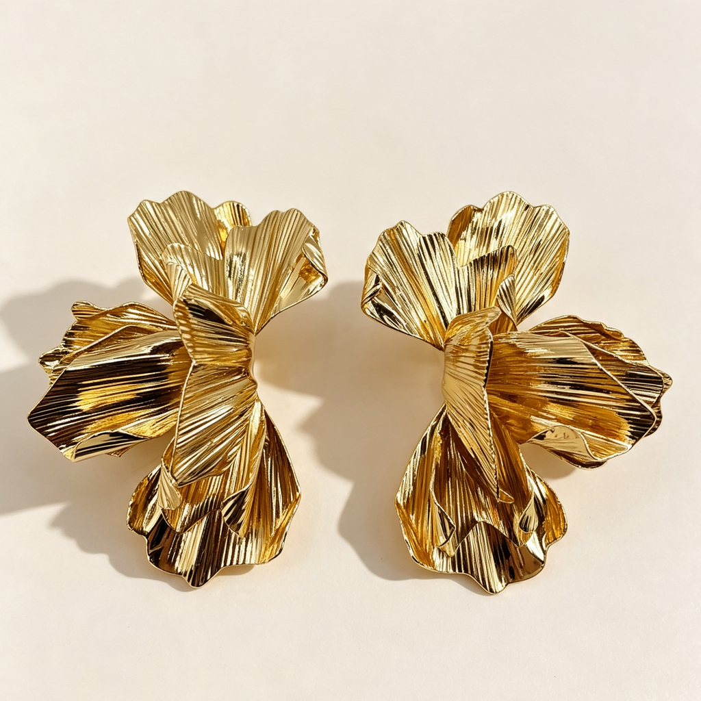 Pendientes Flor Dorada Texturizada | Diseño Original Mayorista JI JOYA