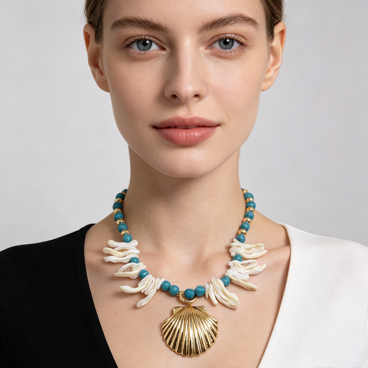 Collar de conchas marinas, cuentas turquesas y colgante de vieira dorada | Joyería de playa al por mayor|JI JOYA