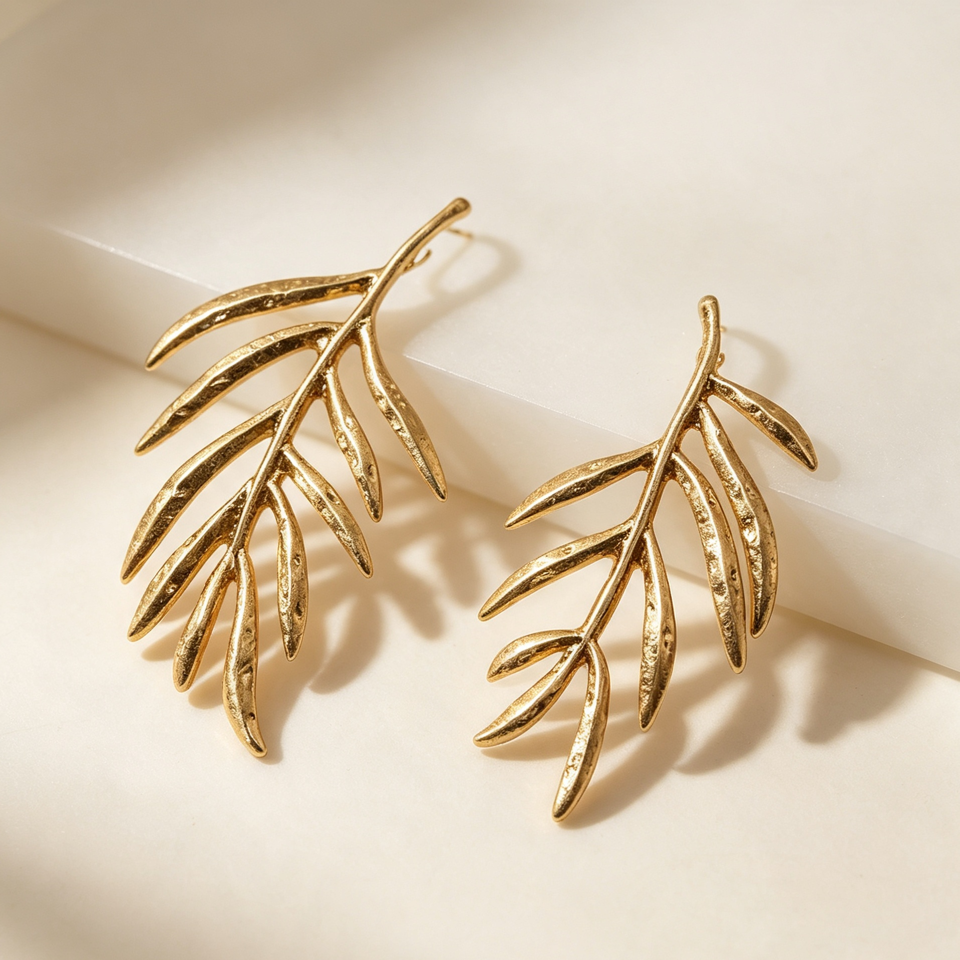 Pendientes Hoja Dorada Estilo Vintage | Joyería Mayorista|JI JOYA