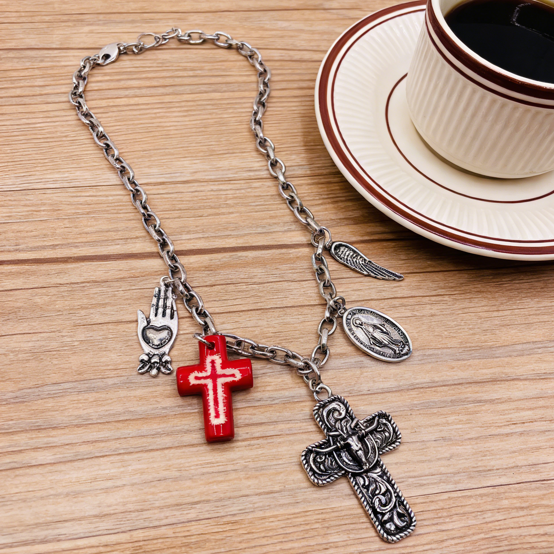 Collar religioso vintage bohemio | Gargantilla con dije de cruz gruesa de oro y plata