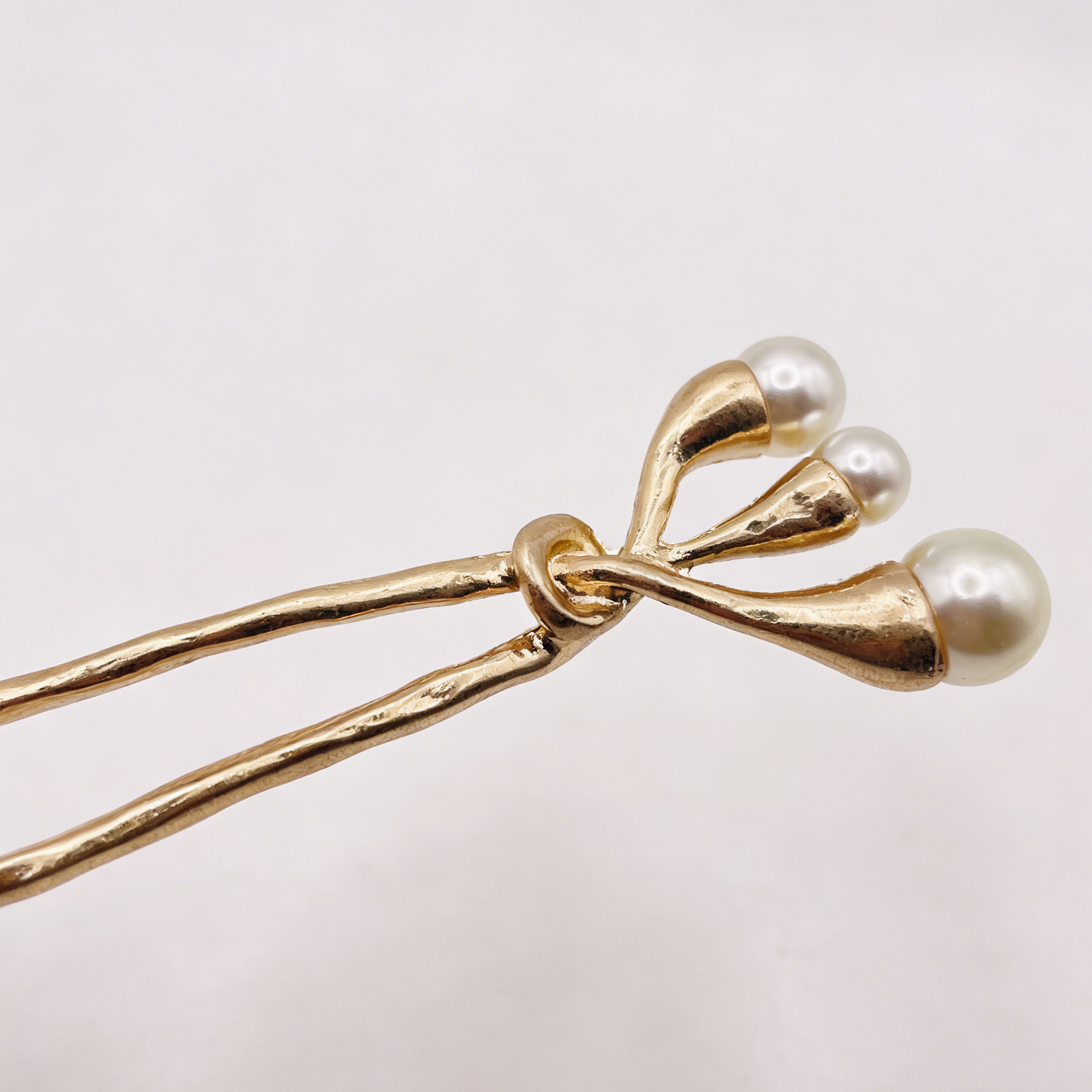 Mayorista Horquilla de Pelo Dorada con Perlas, Pinza de Pelo Elegante Diseño Nudo para Mujer, Accesorio de Pelo Vintage al Por Mayor|JI JOYA