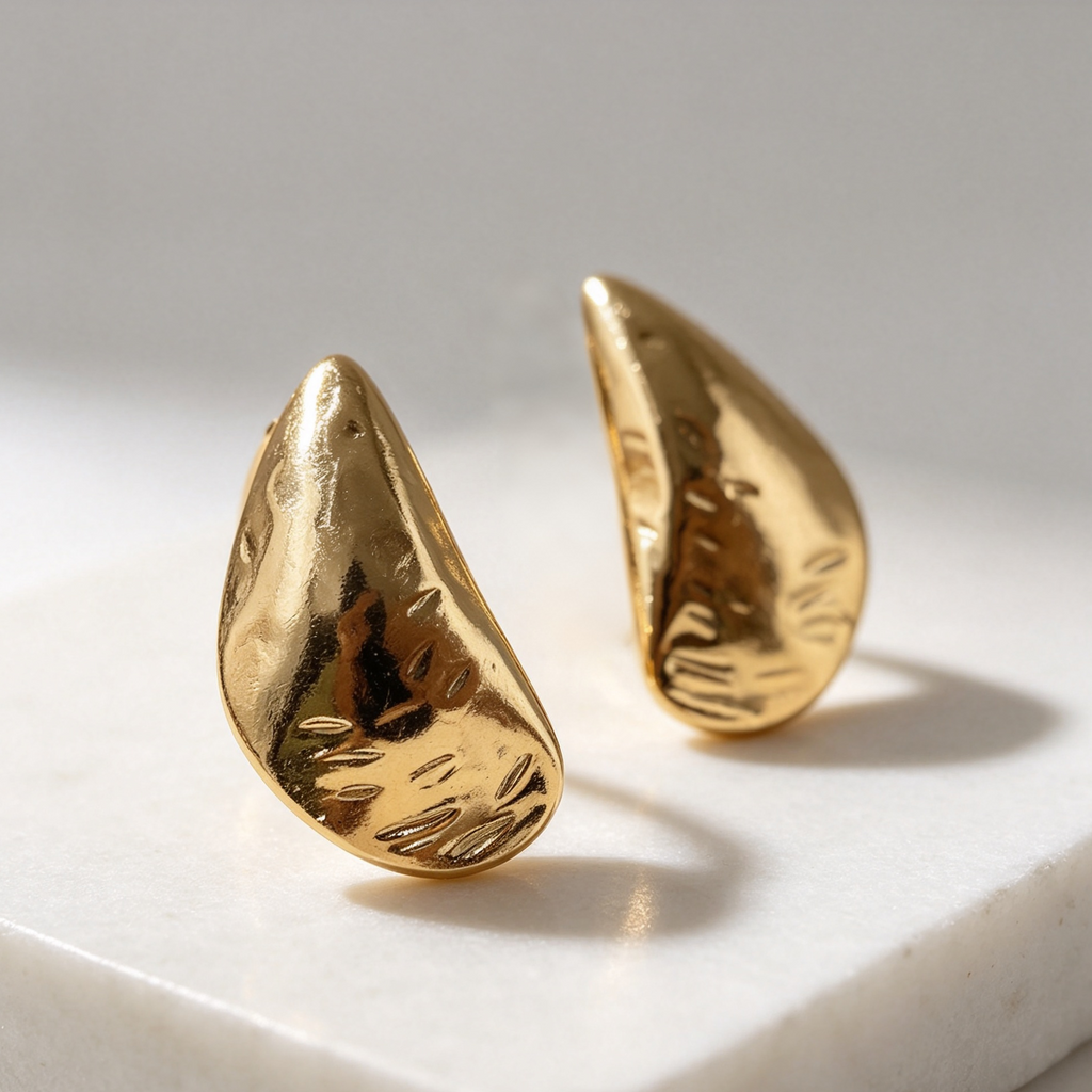 Pendientes grandes en forma de lágrima acabado dorado martillado, accesorios al por mayor|JI JOYA
