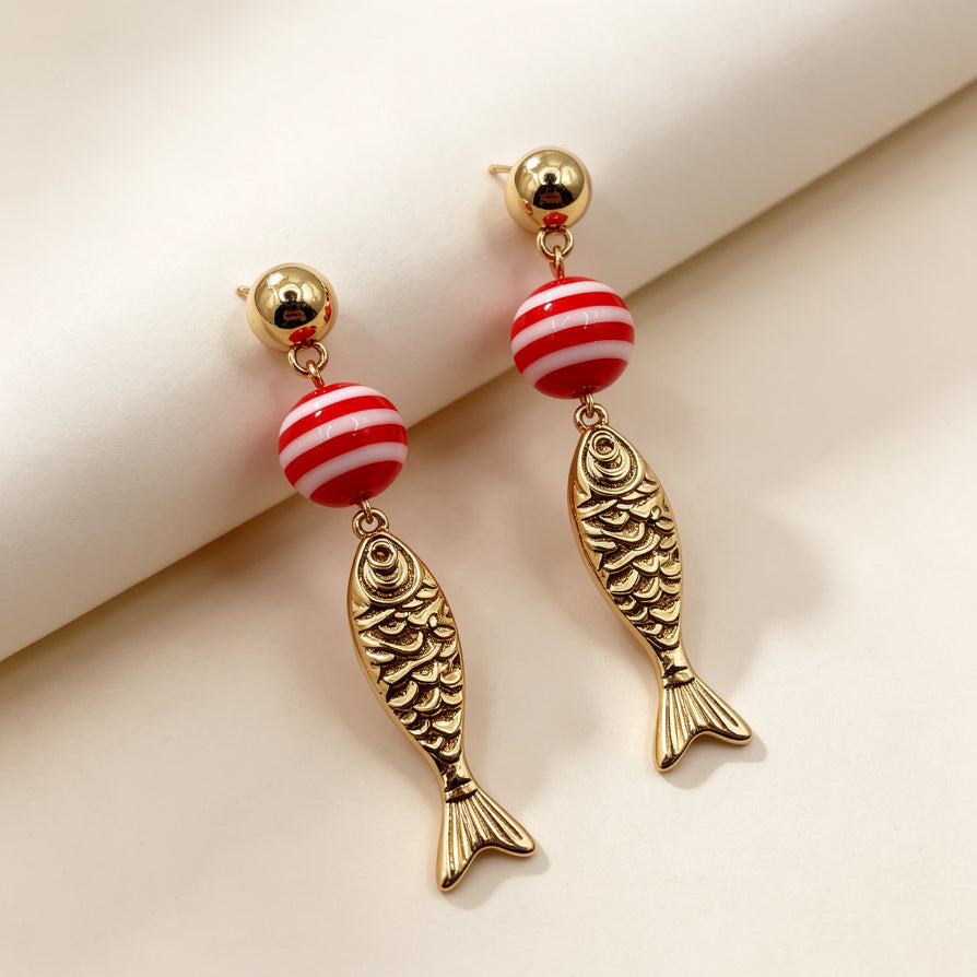 Pendientes Colgantes de Pez Dorado con Bola Rayada Rojo y Blanco | Mayorista de Bisutería Moda|JI JOYA