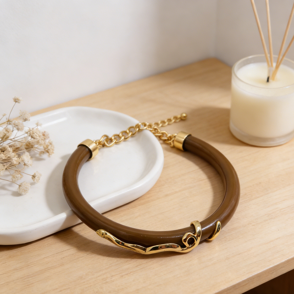 Conjunto de Joyas de Resina con Detalles de Oro - Disponible en Marrón y Negro