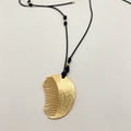 Collar Unisex con Colgante de Peine Dorado/Plateado - Venta al Por Mayor para Tiendas|JI JOYA