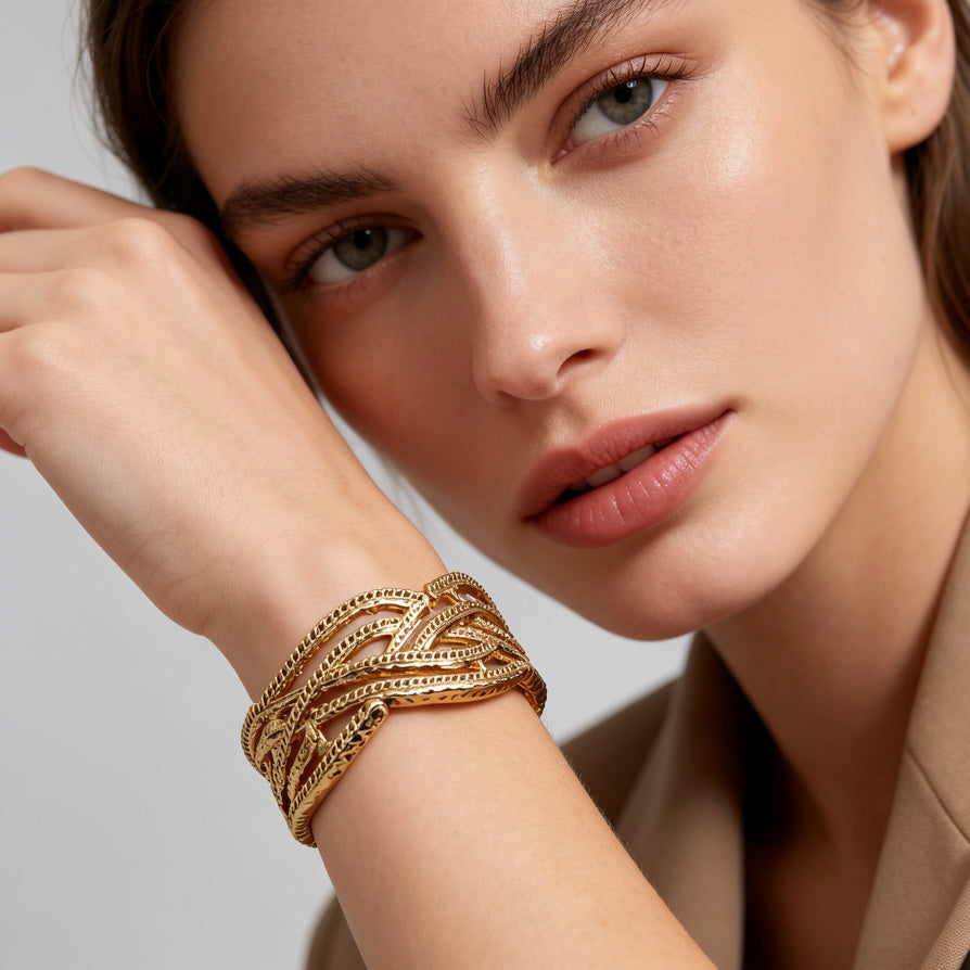 Pulsera Brazalete de Metal Entrelazado - Diseño Texturizado Vintage, Disponible en Dorado y Plateado, Venta al Mayoreo para Joyería Moda|JI JOYA