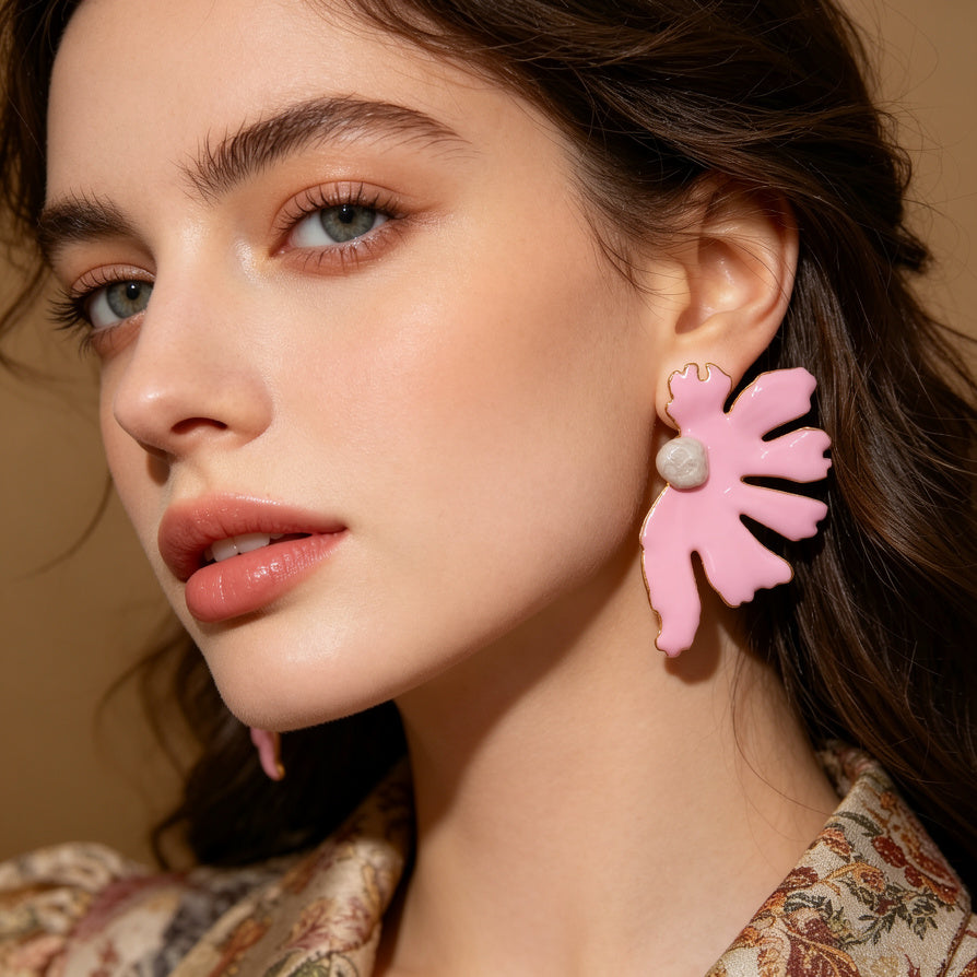 Pendientes de Flor de Esmalte con Detalle de Perla - 3 Colores | Joyería de Moda al Por Mayor|JI JOYA