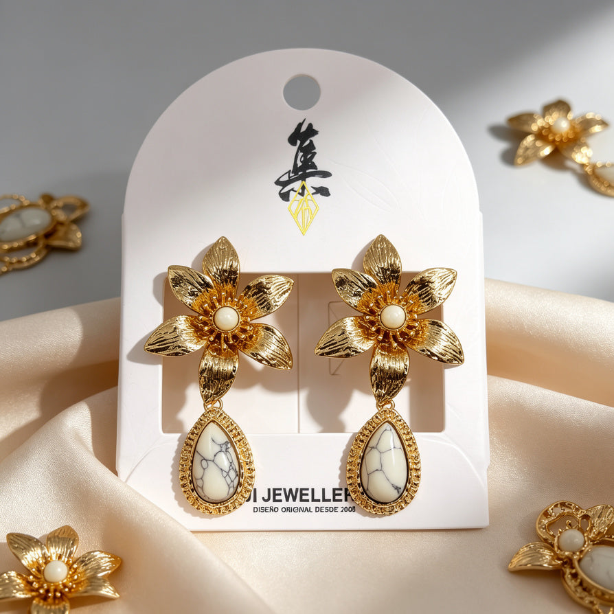 Pendientes Boho Florales de Metal Dorado con Piedra Blanca - Venta al Por Mayor|JI JOYA