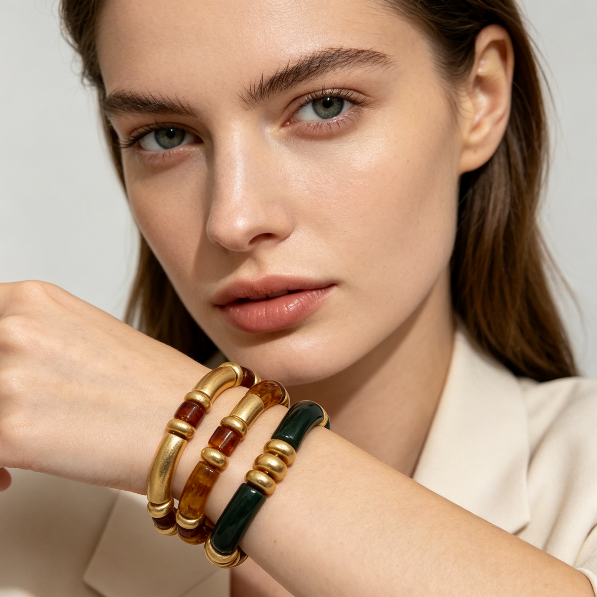 Set de 3 pulseras elásticas de resina y metal dorado | Venta al por mayor accesorios de moda|JI JOYA