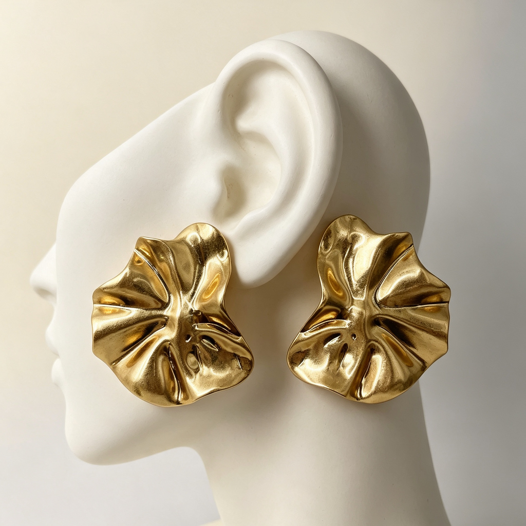 Pendientes grandes pétalo efecto arrugado metal, disponibles en dorado y plata | Venta al por mayor|JI JOYA