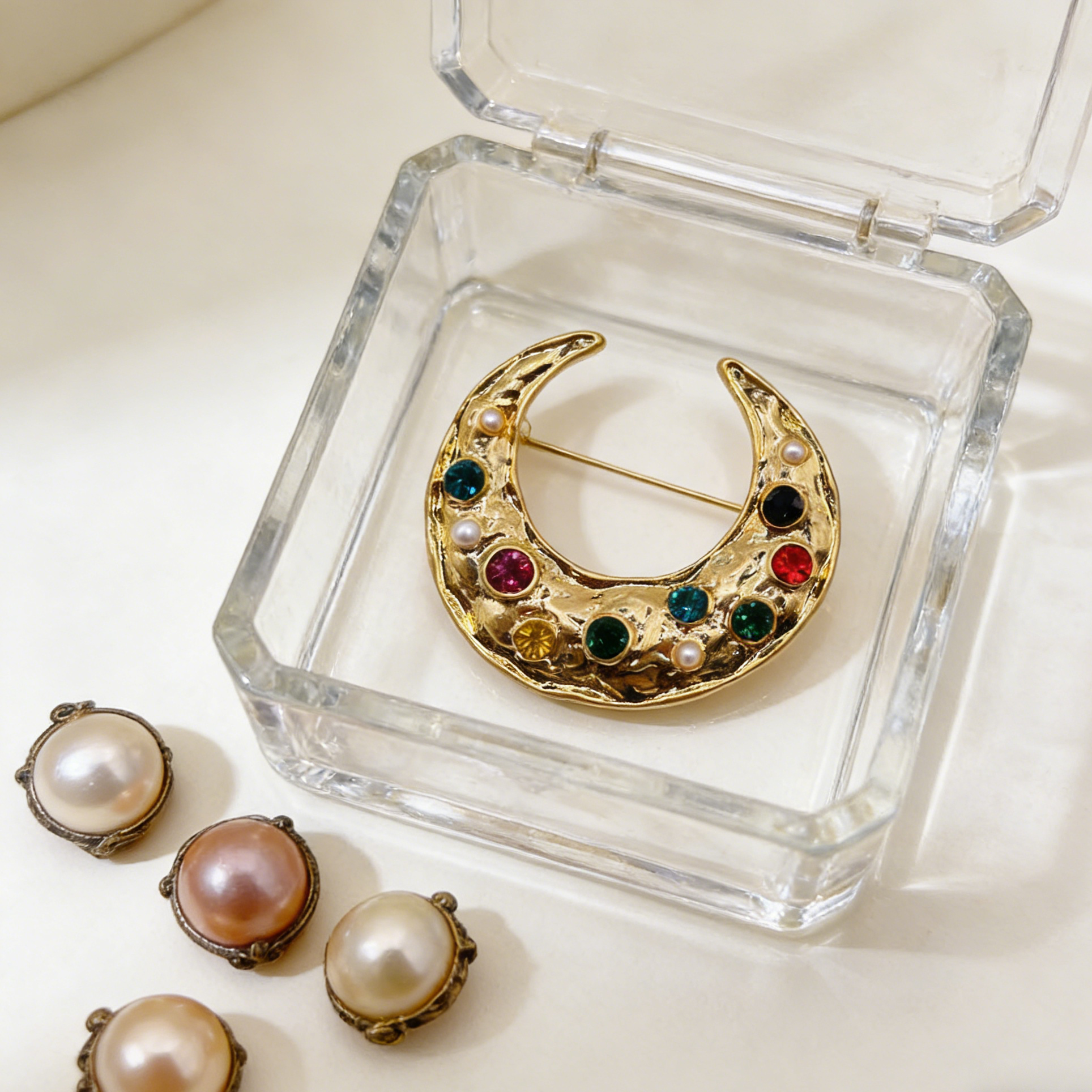 Alfinete vintage dourado em forma de lua crescente | Alfinete de cristal arco-íris e pérola para mulher