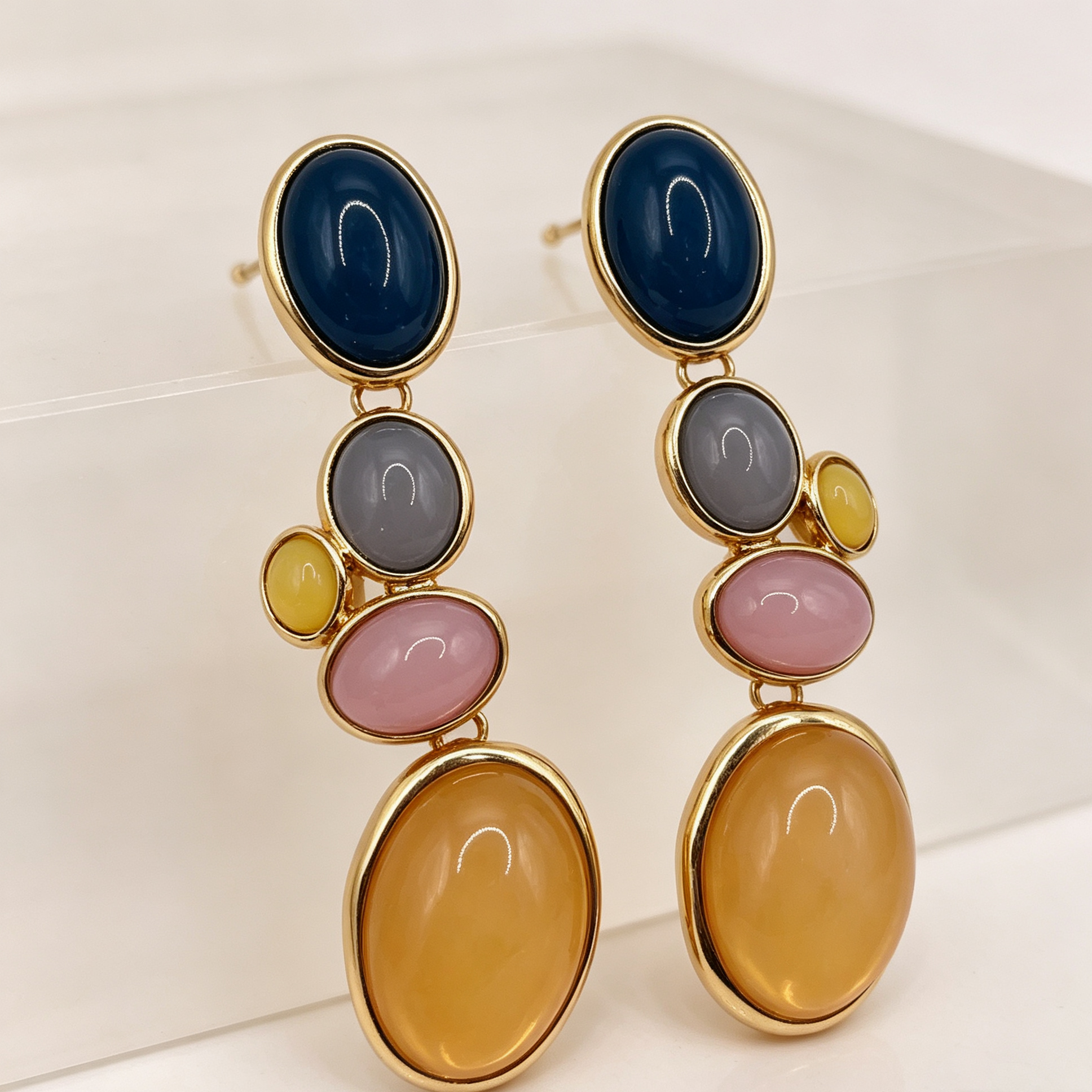 Pendientes Colgantes Multicolores Dorados | Joyería Mayorista Ji Joya