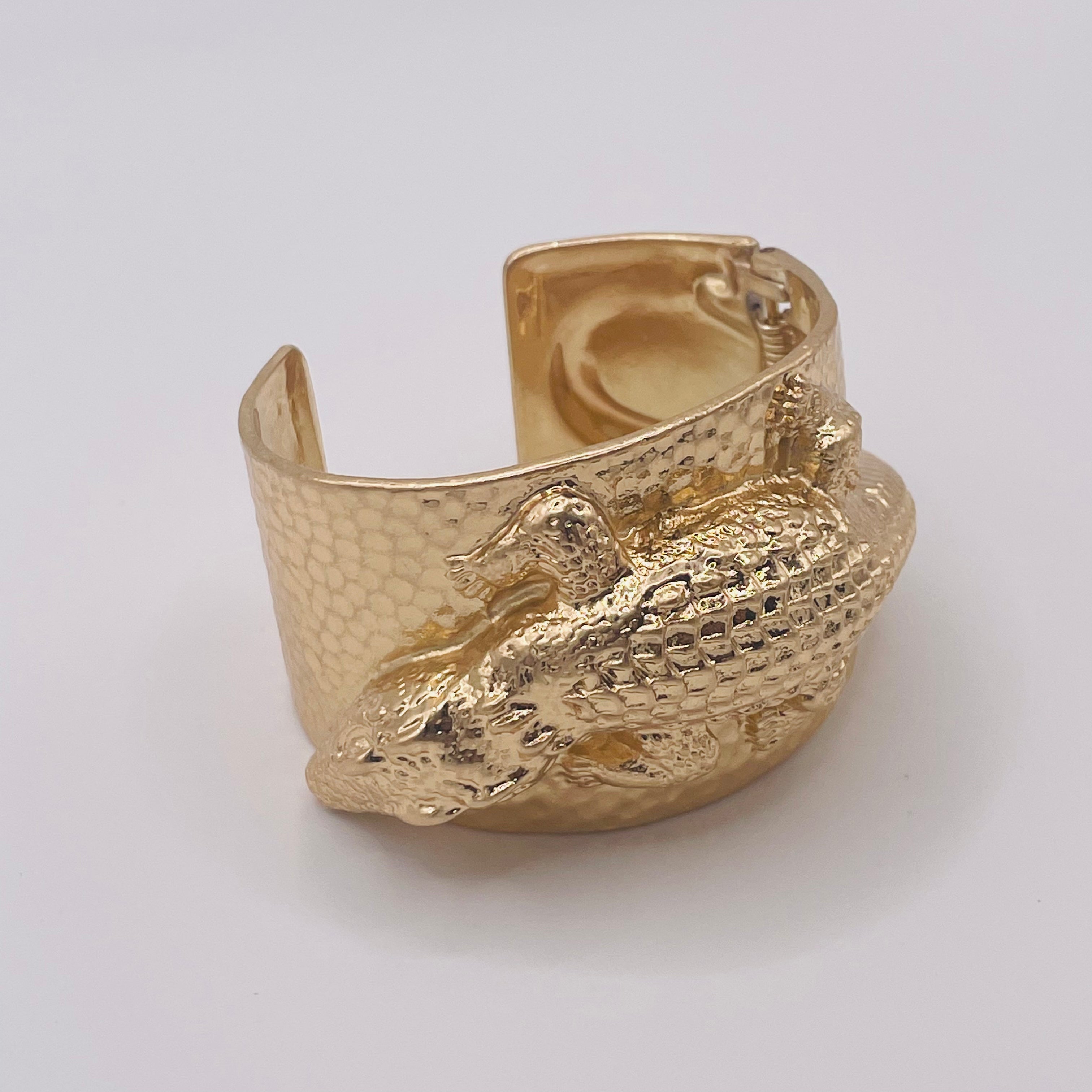 Brazalete Ancho de Cocodrilo con Textura | Joyería de Moda para Mayoristas| JI JOYA