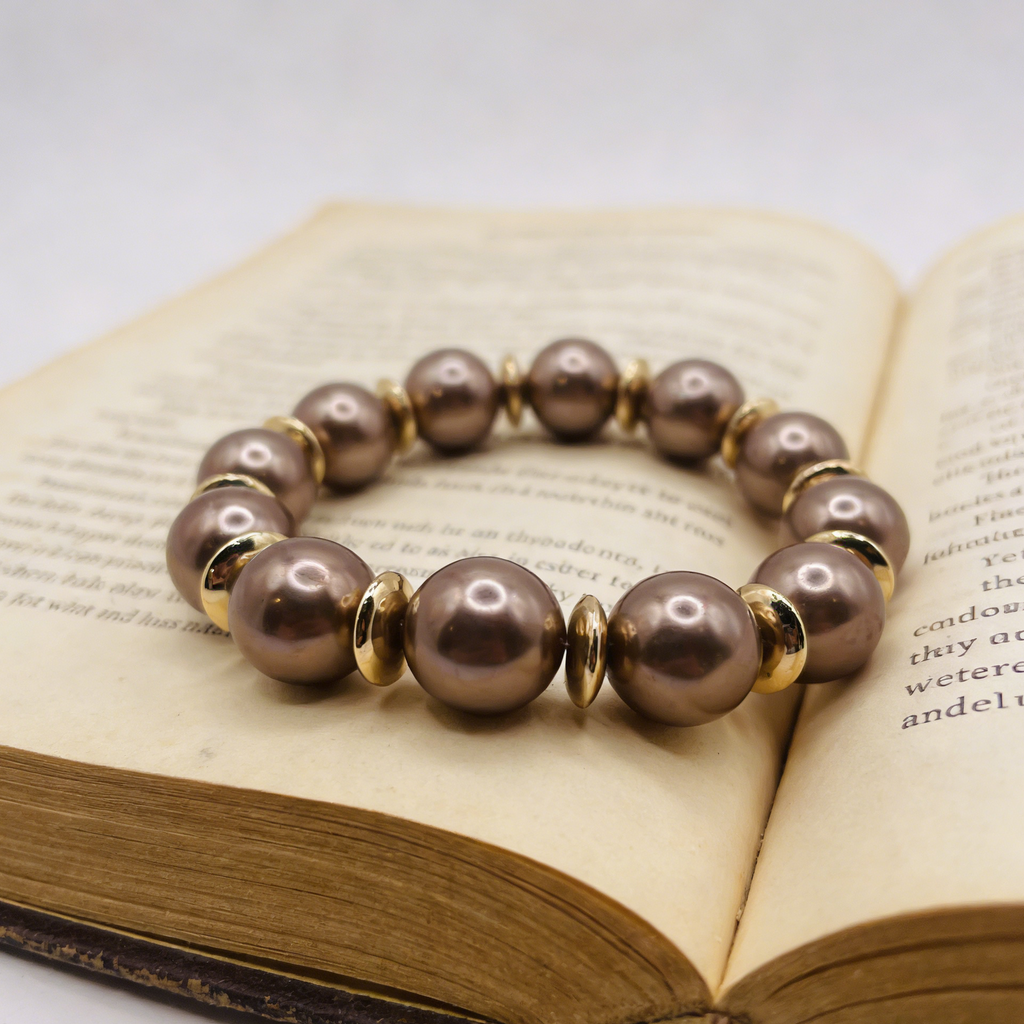 Conjunto de collar y pulsera de perlas gris oscuro mate | Joyería minimalista de lujo con detalles en oro para mujer