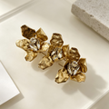 Broche de Flores Metálico Dorado con Cristales, Diseño Artesanal, Accesorio de Moda al Por Mayor|JI JOYA