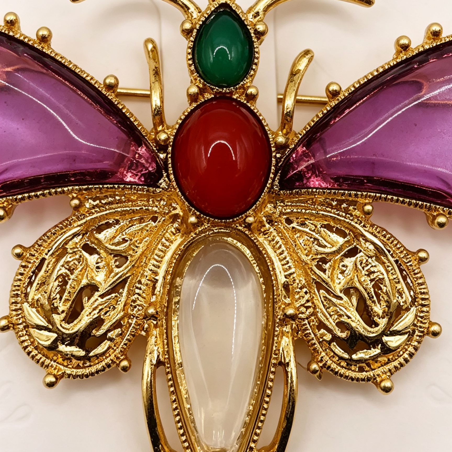 Broche Vintage Forma de Mariposa con Piedras de Colores, Accesorio de Joyería al Por Mayor|JI JOYA