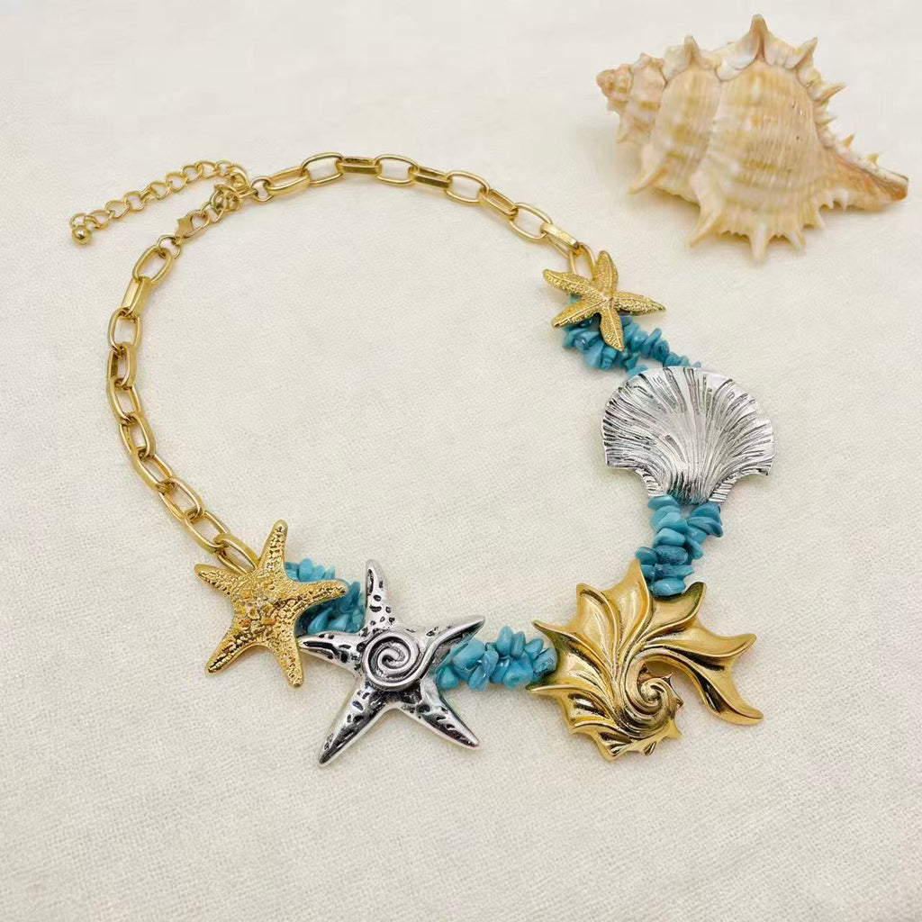 Collar con diseño de estrella de mar y concha Coastal Wanderlust | Gargantilla bicolor inspirada en el océano para playa y vacaciones