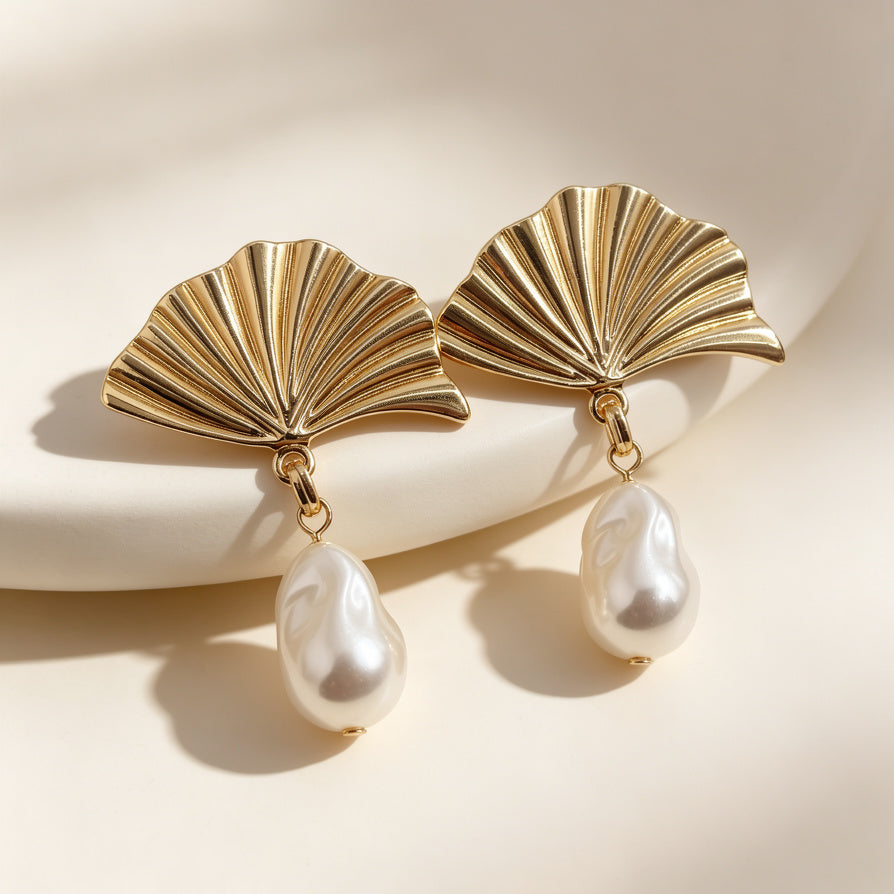 Pendientes de Abanico Dorado con Perla Barroca | Mayorista B2B | Joyería de Moda al Por Mayor|JI JOYA