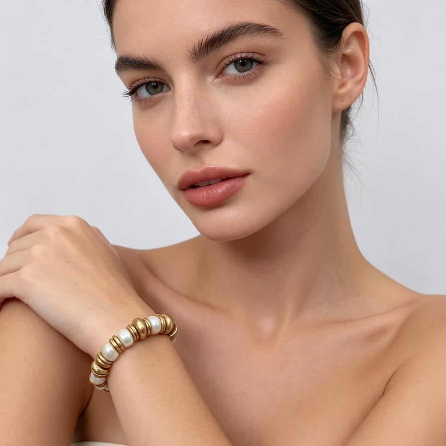 Pulsera Elástica con Perlas y Discos Dorados | Proveedor Mayorista de Bisutería|JI JOYA
