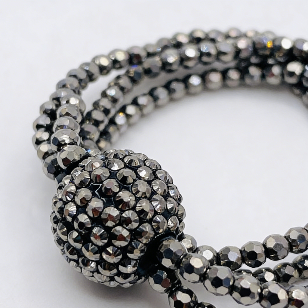 Conjunto de joyas con bolas de pavé negro | Pendientes, collar y pulsera llamativos para fiestas de noche