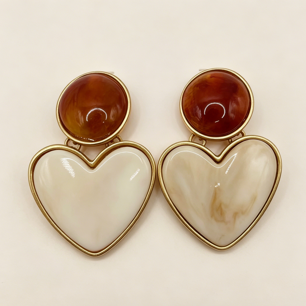 Pendientes Colgantes Corazón - Joyería de Moda al Por Mayor, Acabado Marrón Crema|JI JOYA