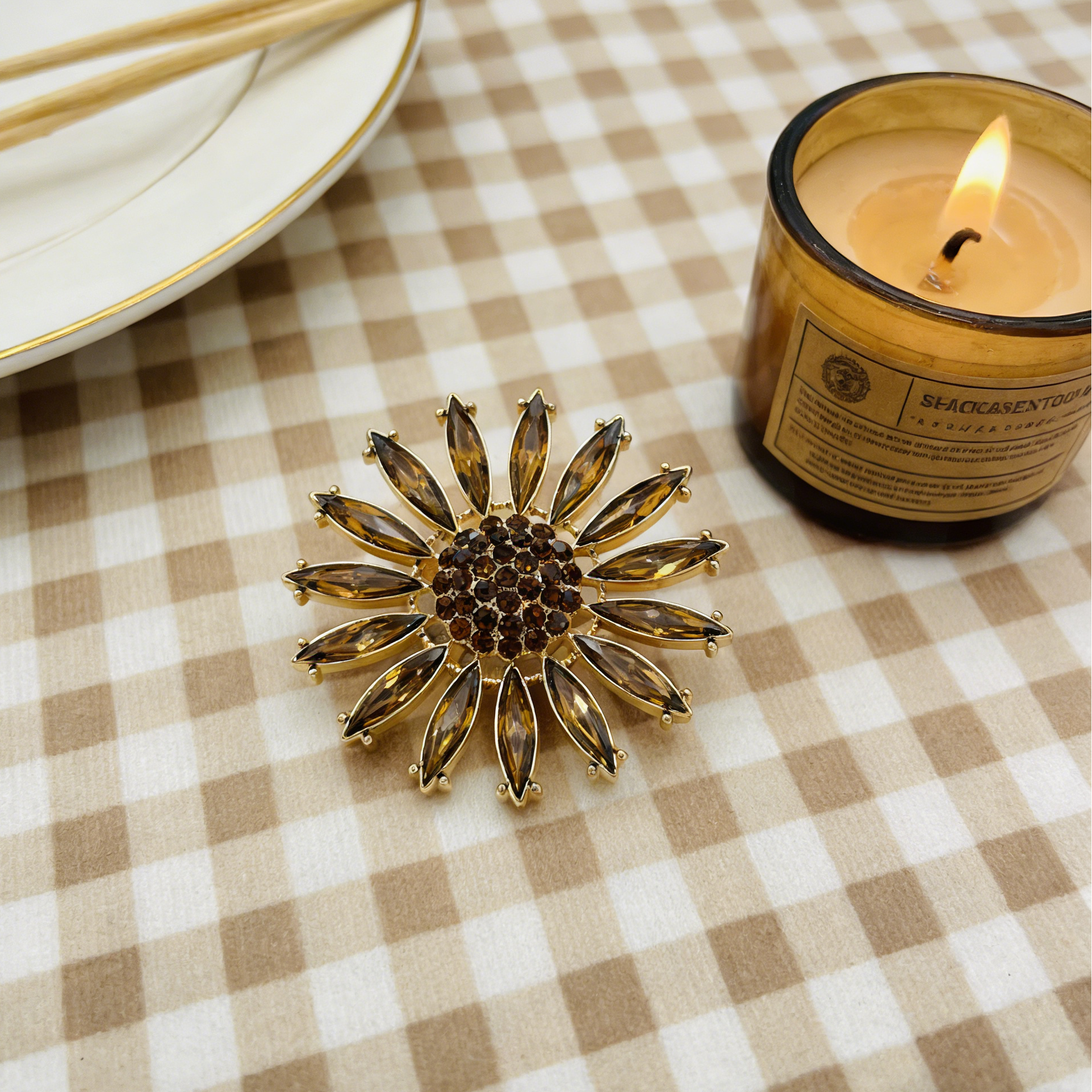 Broche de girassol brilhante com diamantes de imitação | Realce o seu visual