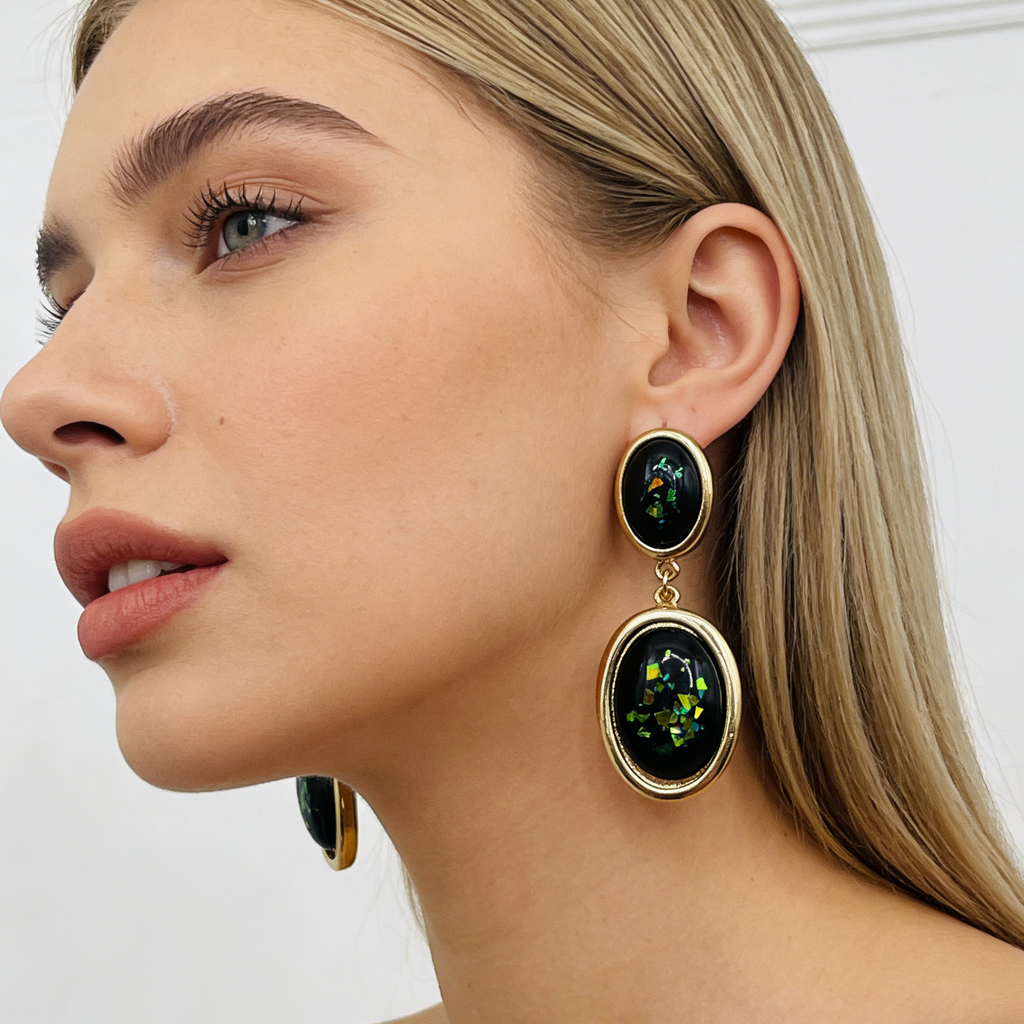 Conjunto de Joias em Opala Negra Banhado a Ouro | Brincos Pendentes, Colar e Pulseira